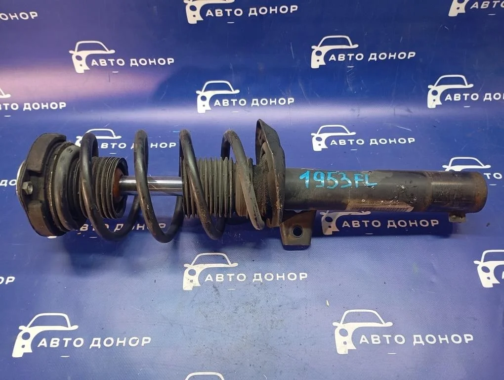 стойка VOLKSWAGEN TOURAN 1T1 AXW, BLR, BLX, BVY