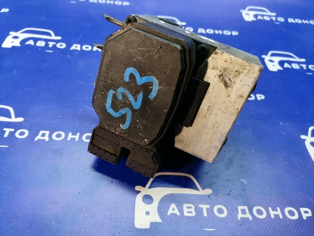 блок abs TOYOTA HARRIER MCU15 -