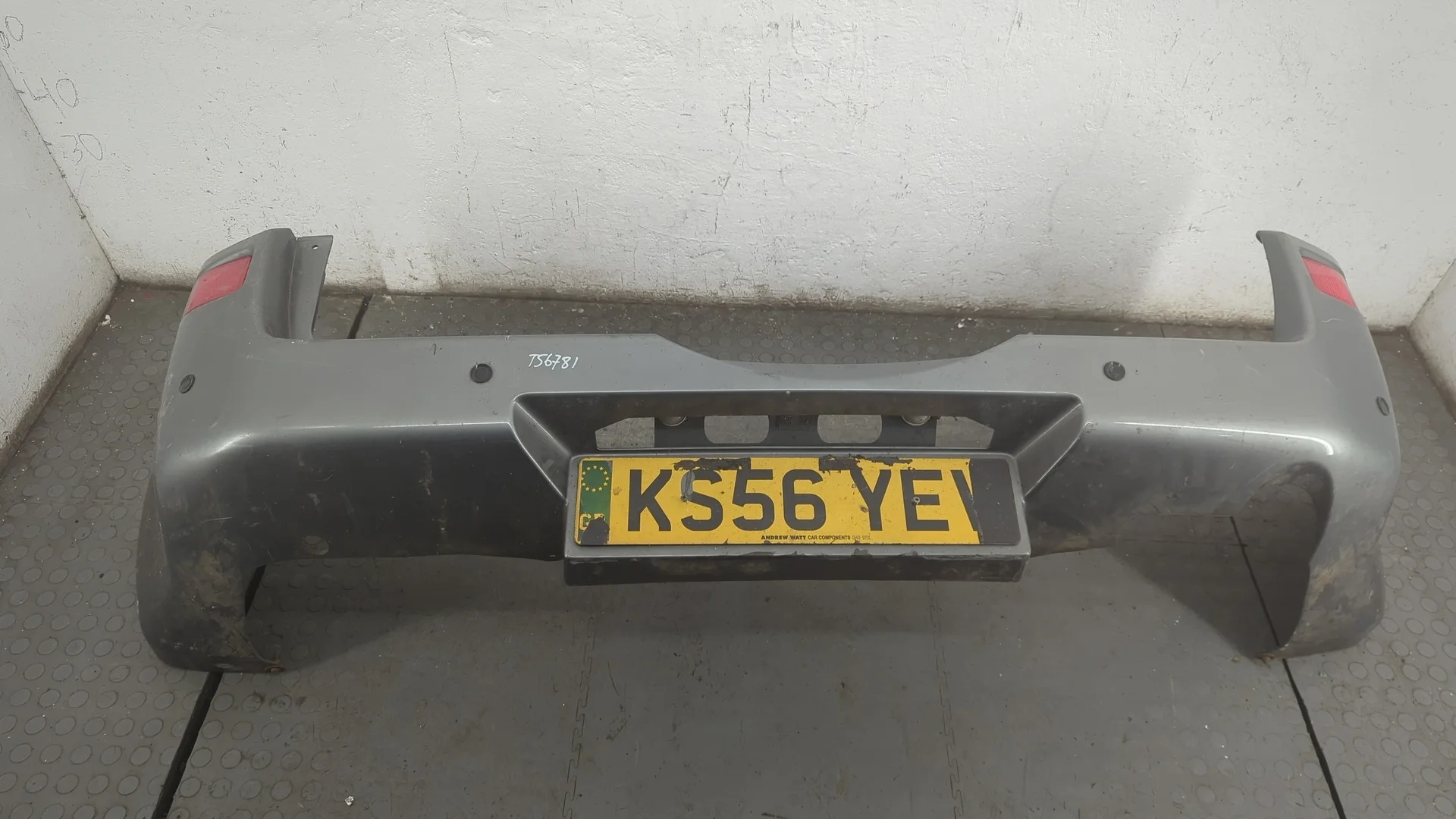 Бампер Suzuki Grand Vitara 2005-2016 КПП 5-ст.мех 4х4 (МКПП) J20A Бензин 2 л Инжектор