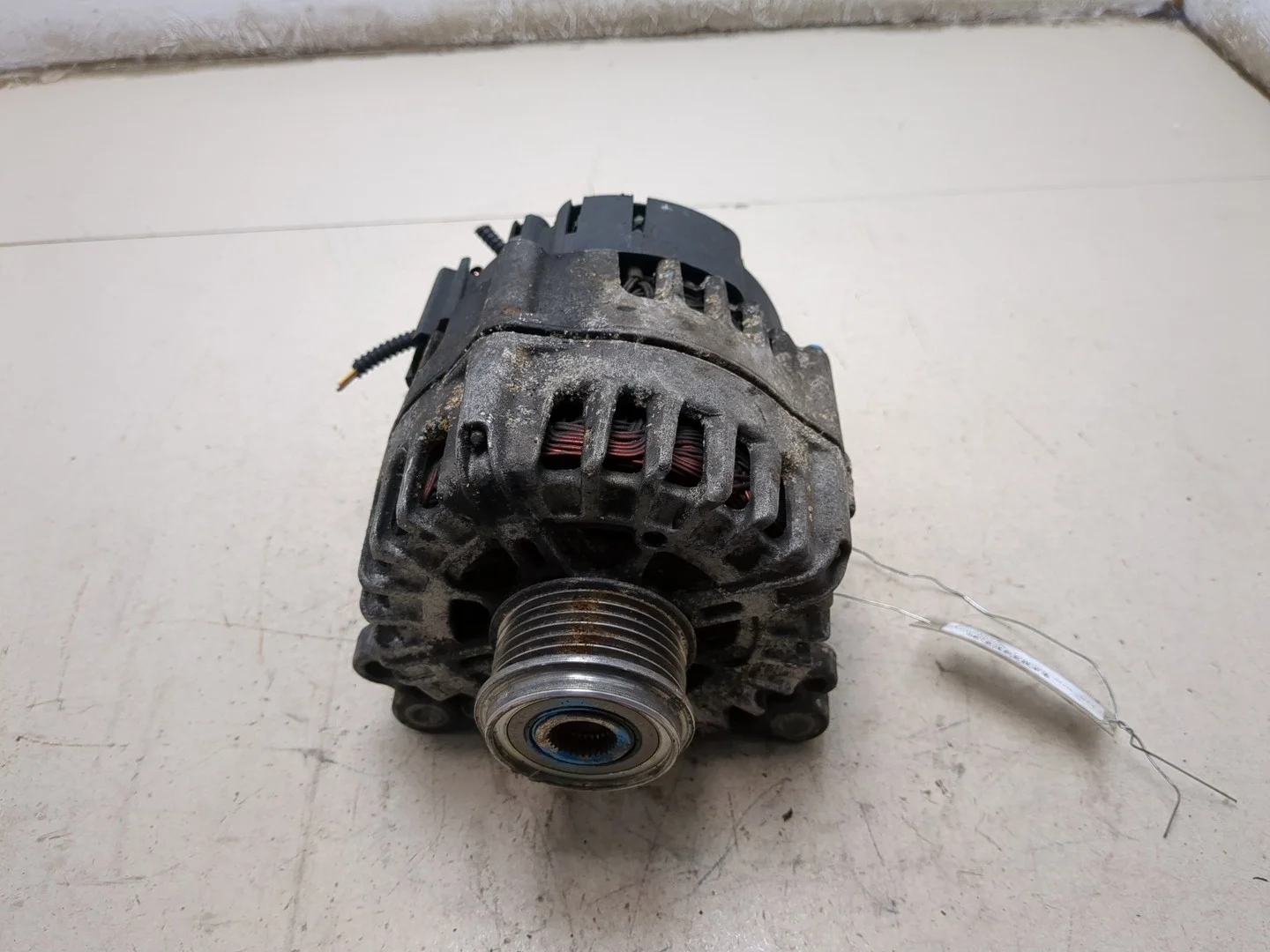 Генератор Volkswagen Touareg 2010-2014 КПП автомат 4х4 (АКПП) CNRB Дизель 3 л TDI