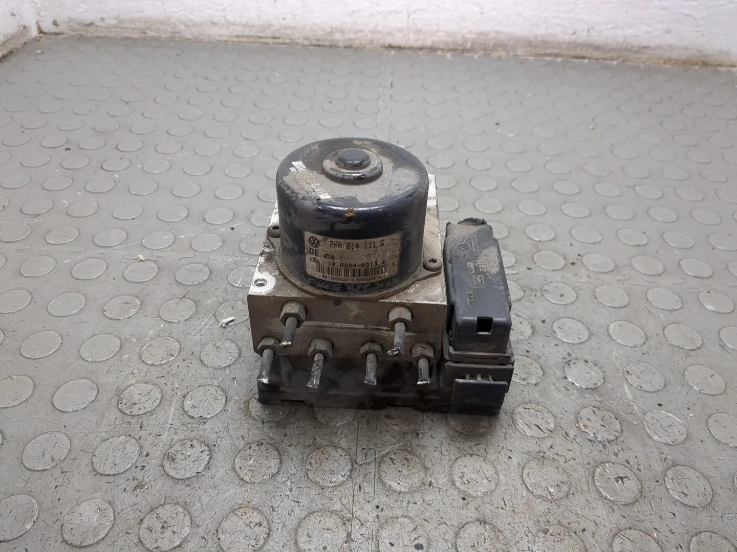 блок ABS Volkswagen Transporter 5 2003-2015 КПП 5-ст.мех.(МКПП) AXC Дизель 1.9 л