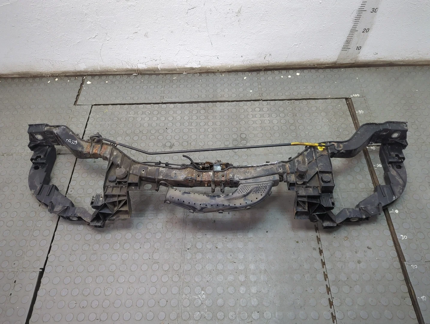 Рамка передняя (телевизор) Ford Focus 3 2011-2015 КПП 5-ст.мех.(МКПП) PNDA Бензин 1.6 л Инжектор