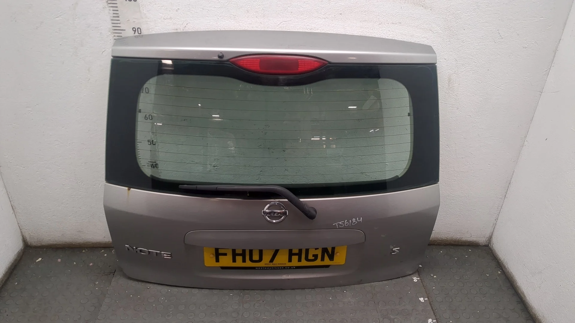 Крышка (дверь) багажника Nissan Note E11 2005-2013 КПП 5-ст.мех.(МКПП) CR14DE Бензин 1.4 л