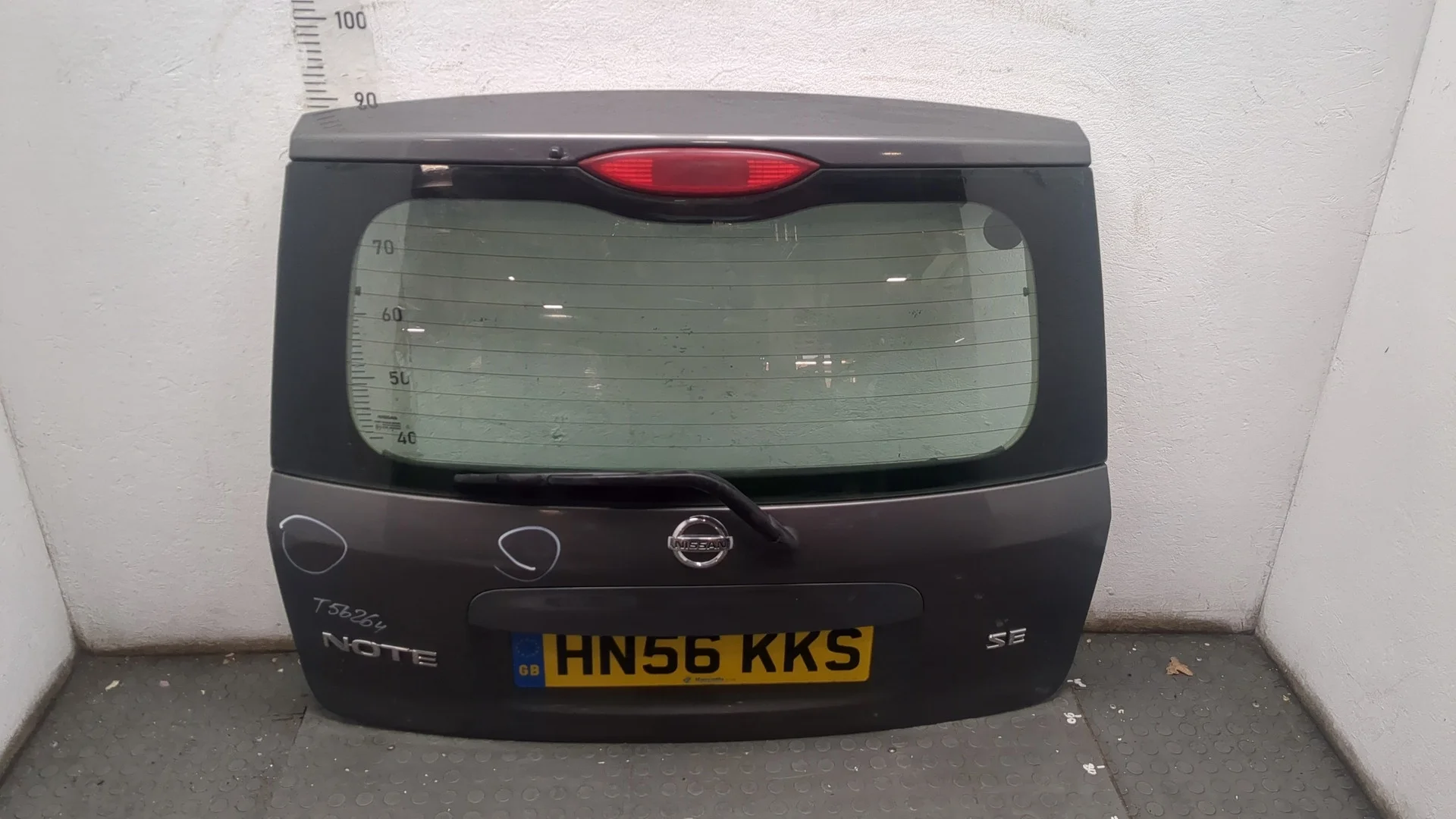 Крышка (дверь) багажника Nissan Note E11 2005-2013 КПП 5-ст.мех.(МКПП) CR14DE Бензин 1.4 л