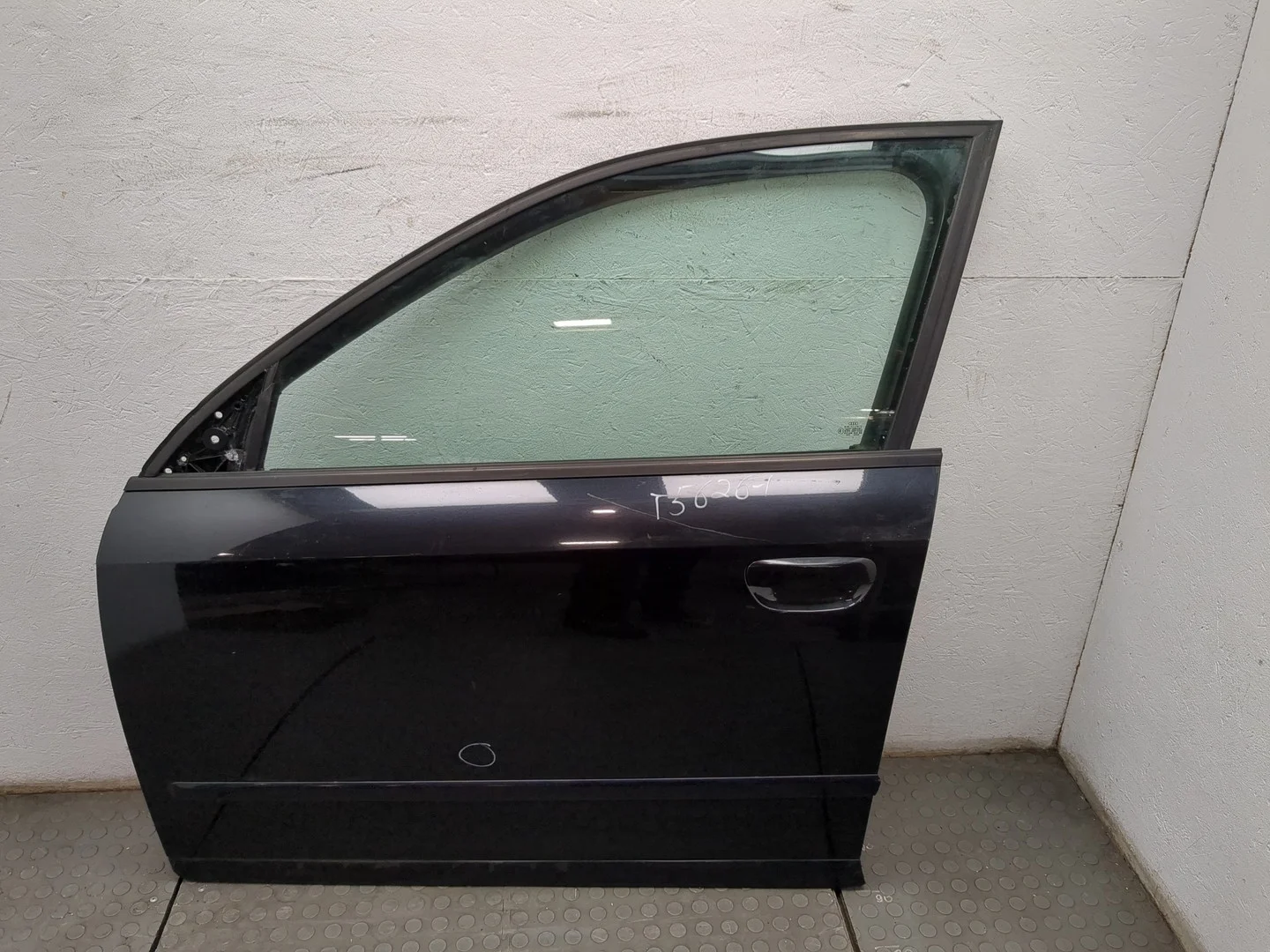 Дверь боковая (легковая) Audi A4 (B6) 2000-2006 КПП 5-ст.мех.(МКПП) AVB Дизель 1.9 л