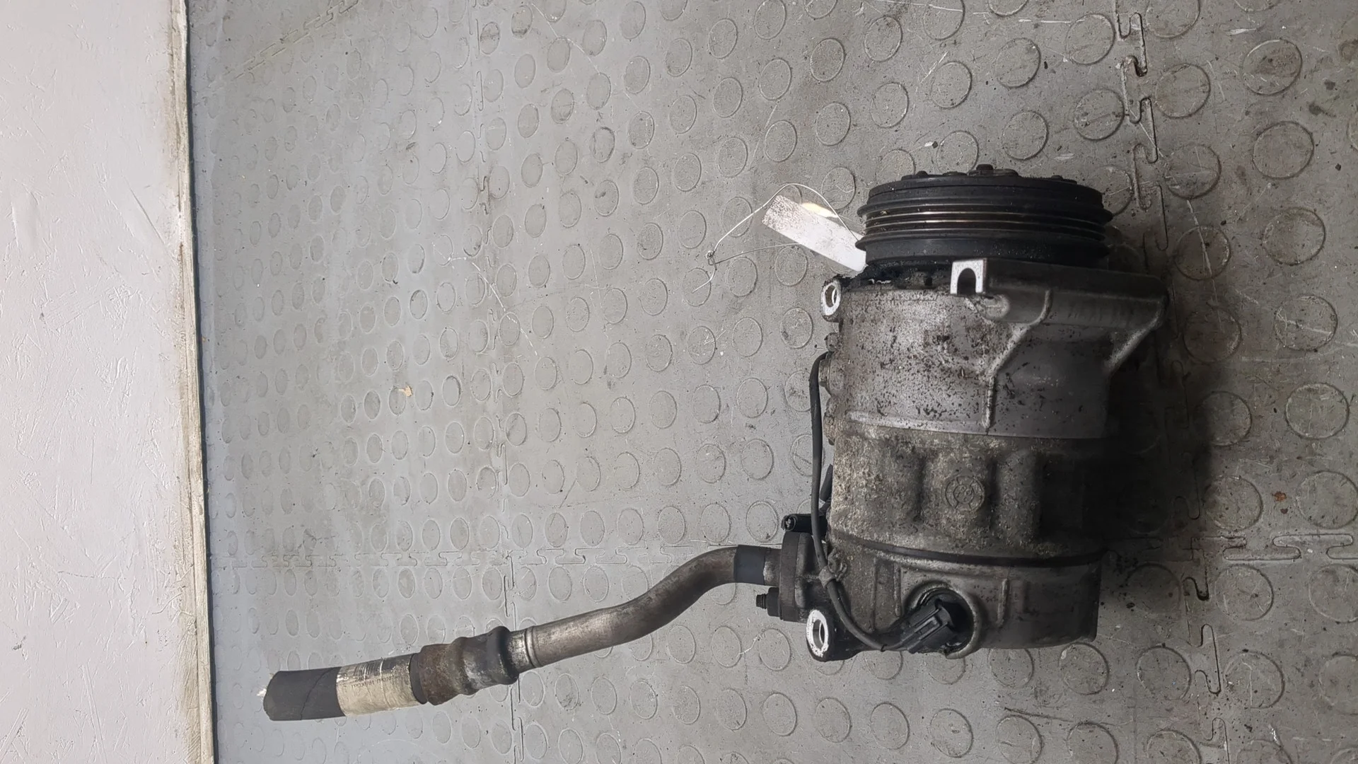 Компрессор кондиционера Volvo XC60 2008-2017 КПП автомат 4х4 (АКПП) D5204T3 Дизель 2 л Турбо