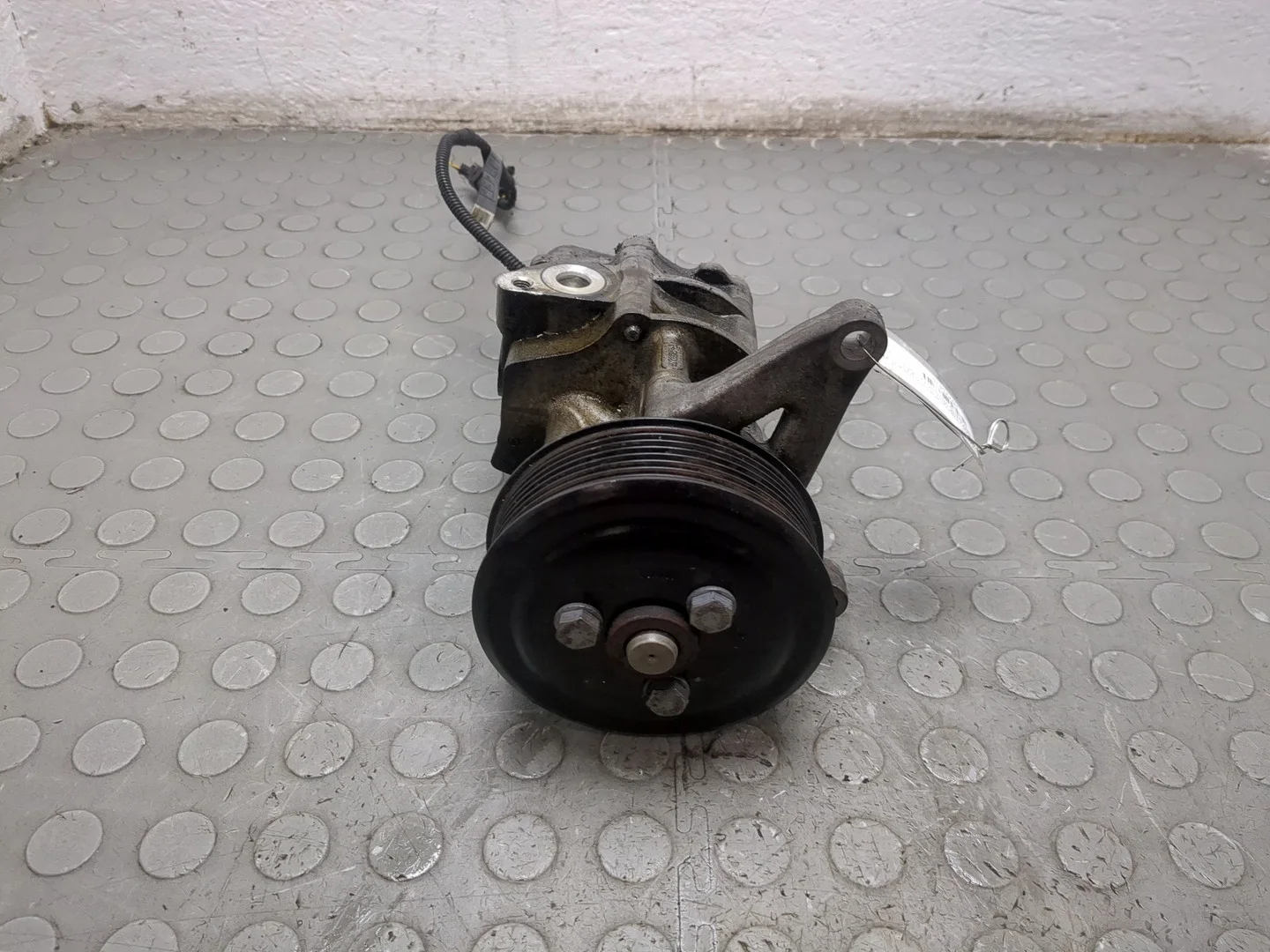 Насос гидроусилителя руля (ГУР) BMW 5 F10 2010-2017 КПП автомат 4х4 (АКПП) N55B30A Бензин 3 л Турбо-инжектор