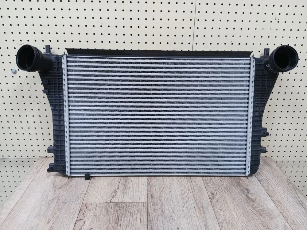 Интеркулер Volkswagen Tiguan I (2007—2011) Tiguan I (2007—2011) 3C2, 3C5, 357, 1K2