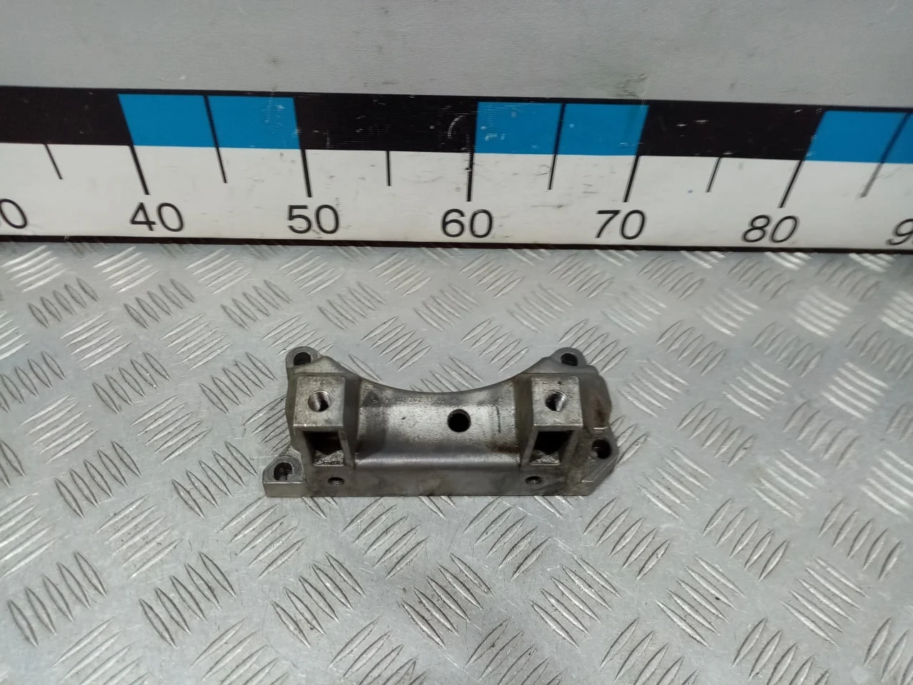 [Б/У] Кронштейн КПП задний [Код: 00683622 ]