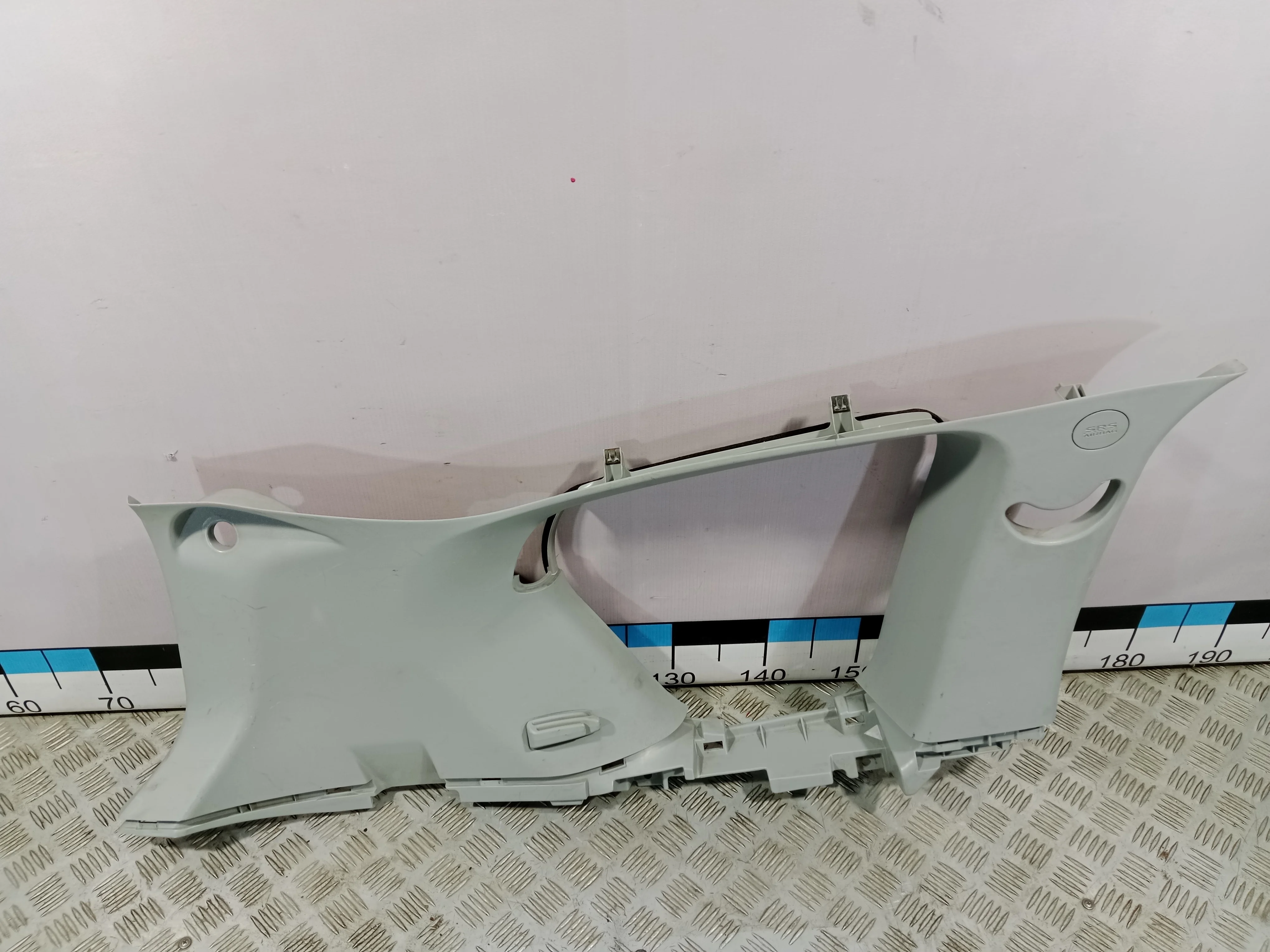 [Б/У] Обшивка багажника Mitsubishi Outlander XL - (Состояние: Незначительные дефекты, царапины, потертости) [Незначительные дефекты] [Код: 00396427]