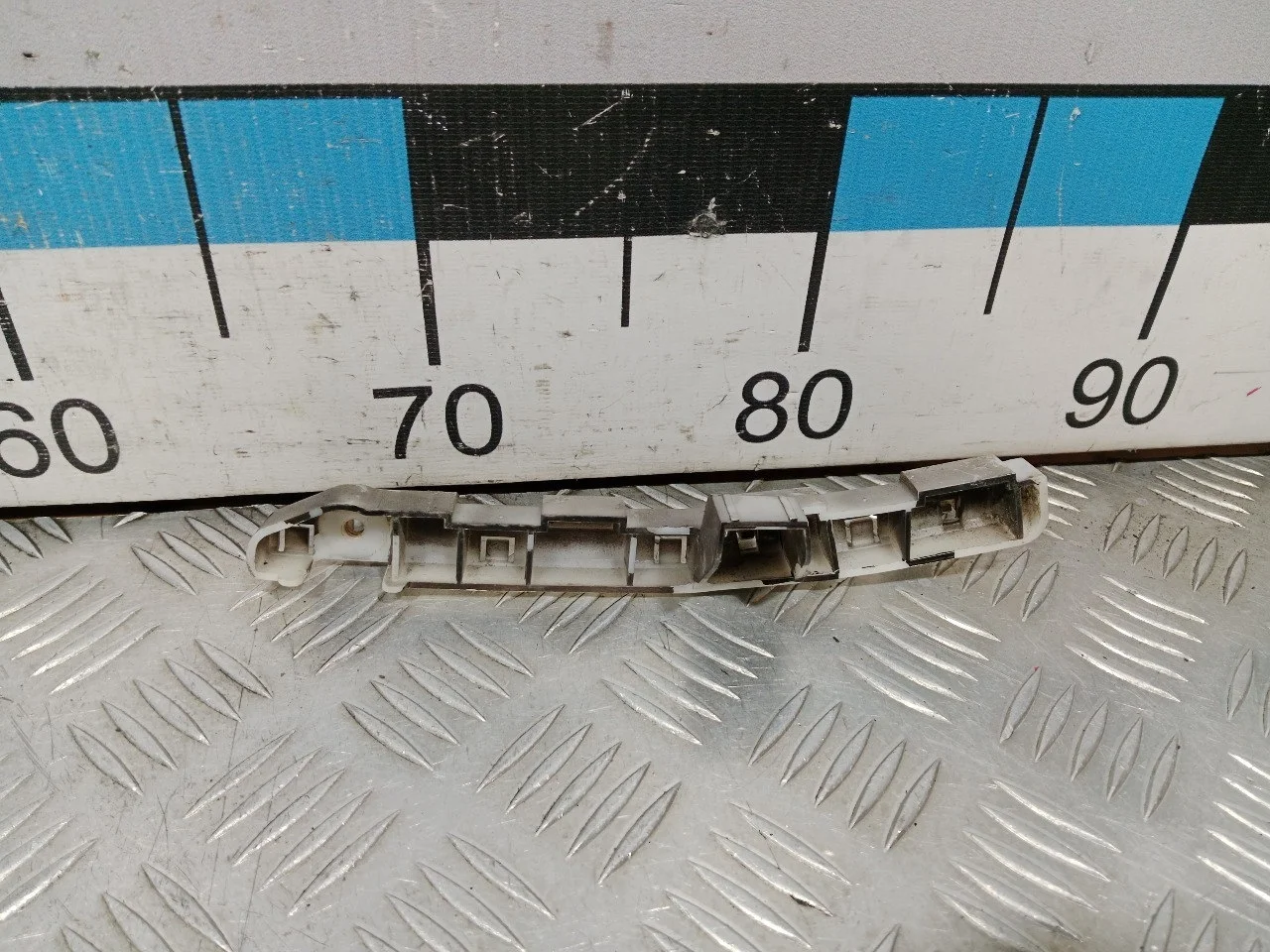 [Б/У] Кронштейн переднего бампера правый Nissan Qashqai [Код: 00574629]