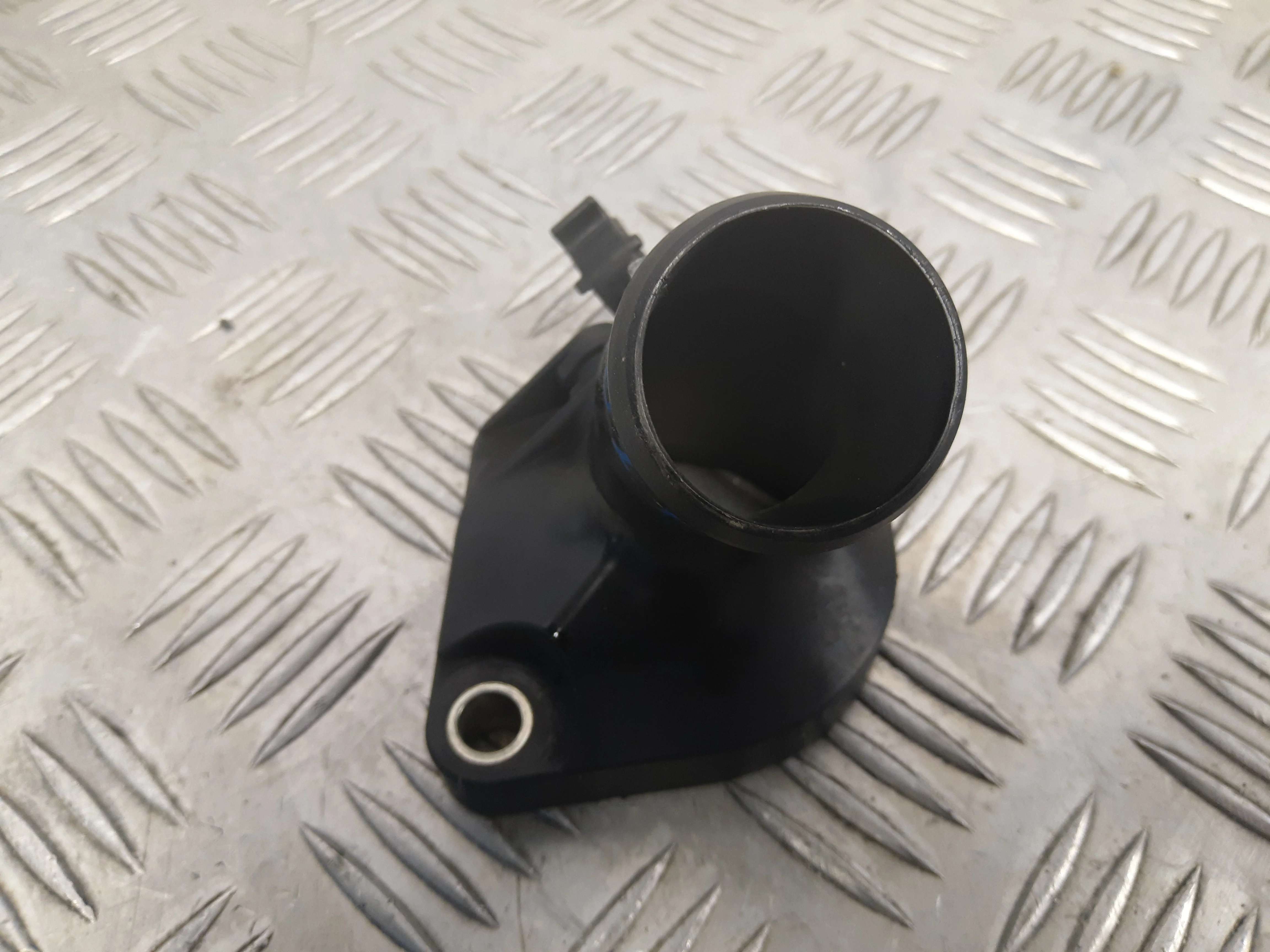 [Б/У] Крышка термостата - Отличное состояние. [Код: 00291524]