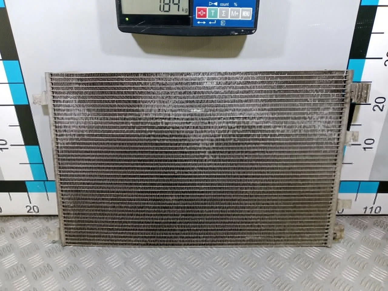 [Б/У] Радиатор кондицинера Nissan Qashqai - Дефект трубок и сот [Незначительные дефекты] [Код: 00575788]