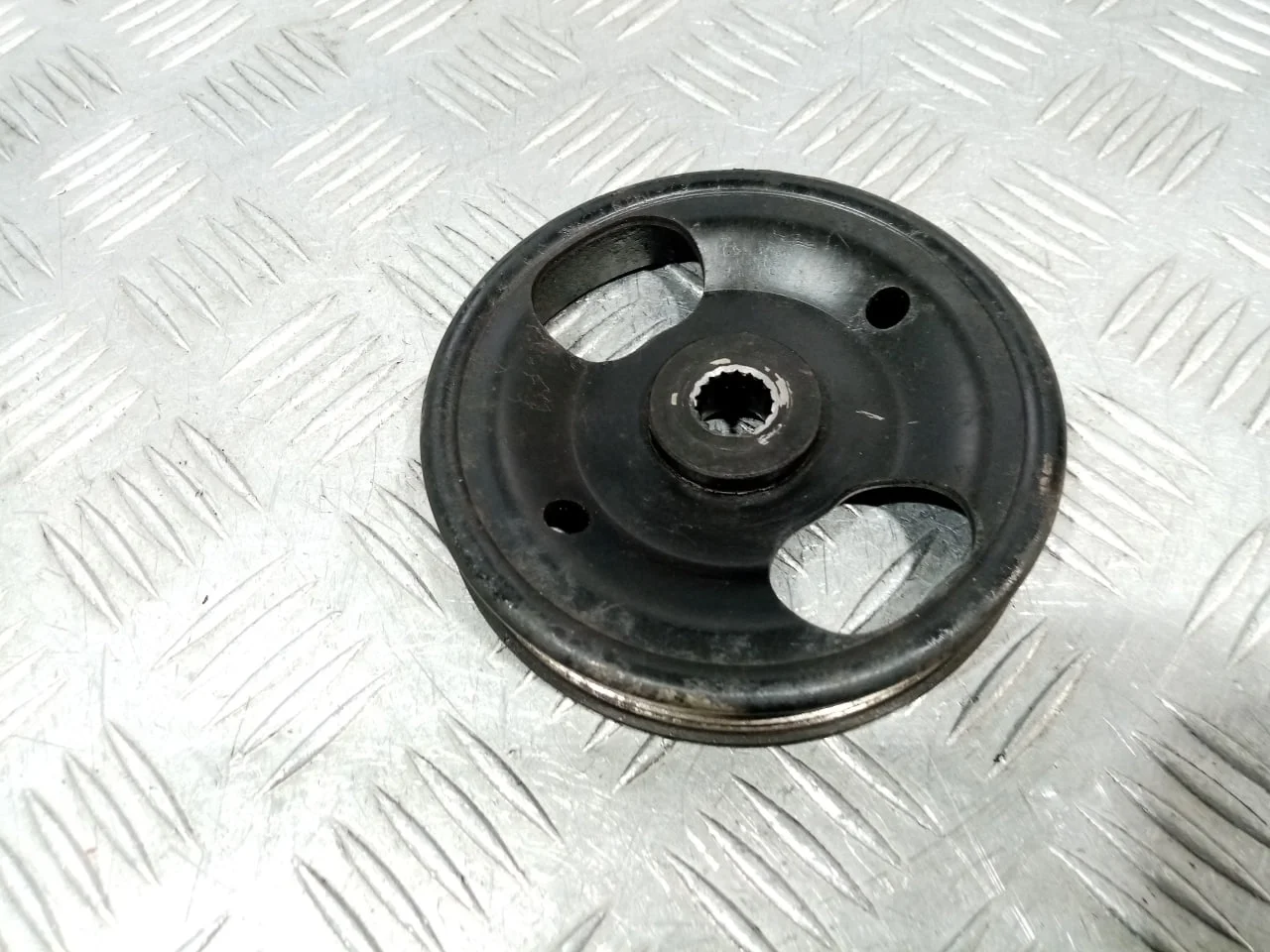 [Б/У] Шкив насоса гидроусилителя Nissan - (Состояние: ХОРОШЕЕ) [ХОРОШЕЕ] [Код: 00587695]