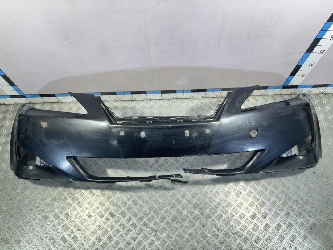 [Б/У] Бампер передний Lexus IS 250/350 - треснула нижняя часть [Под ремонт] [Код: 00317418]