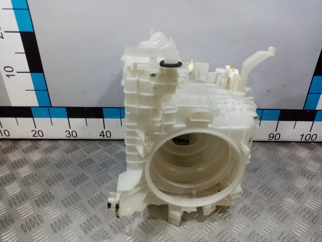 [Б/У] Корпус отопителя [Код: 00567673]