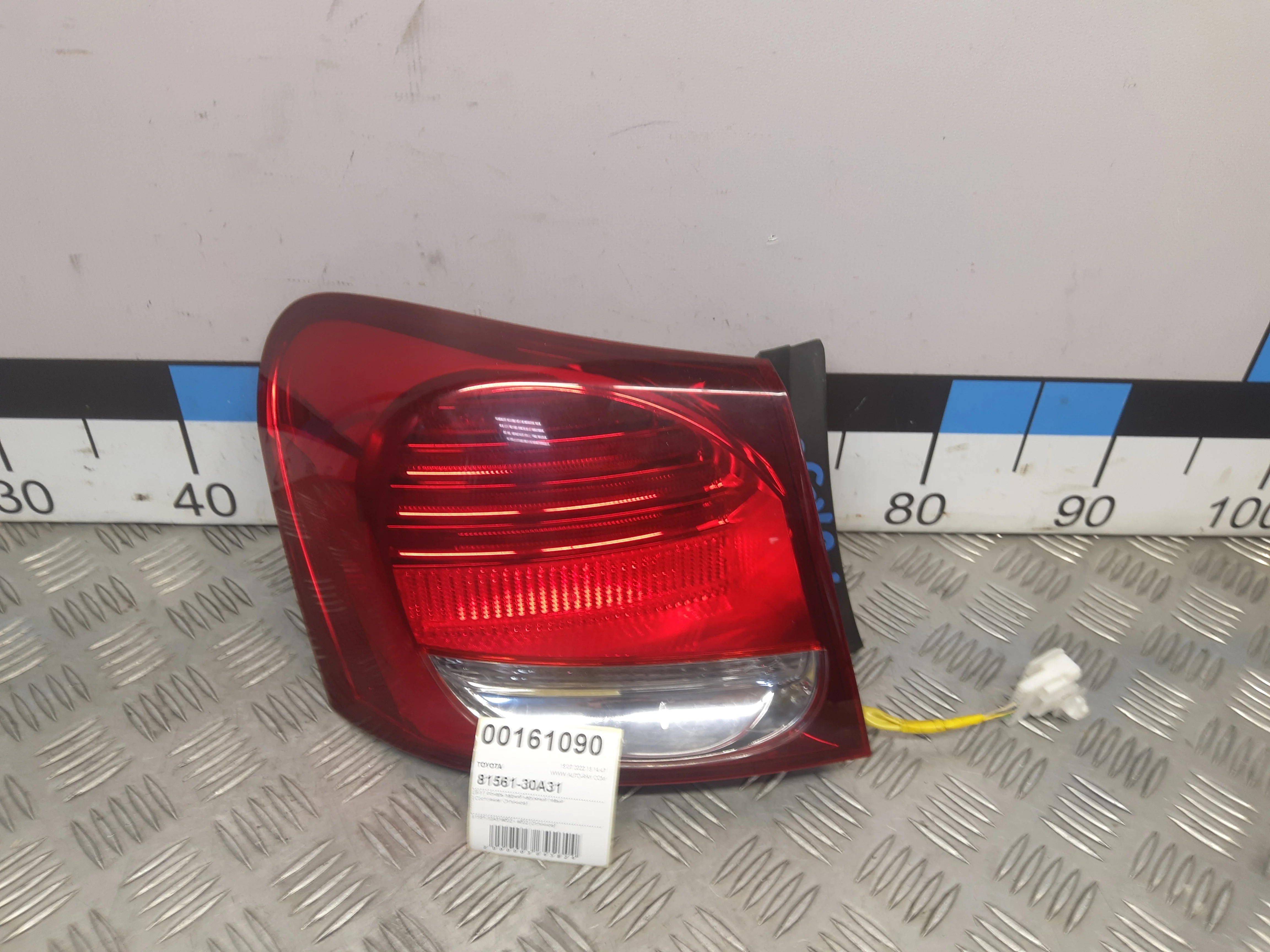 [Б/У] Фонарь задний наружный левый [Код: 00354385]