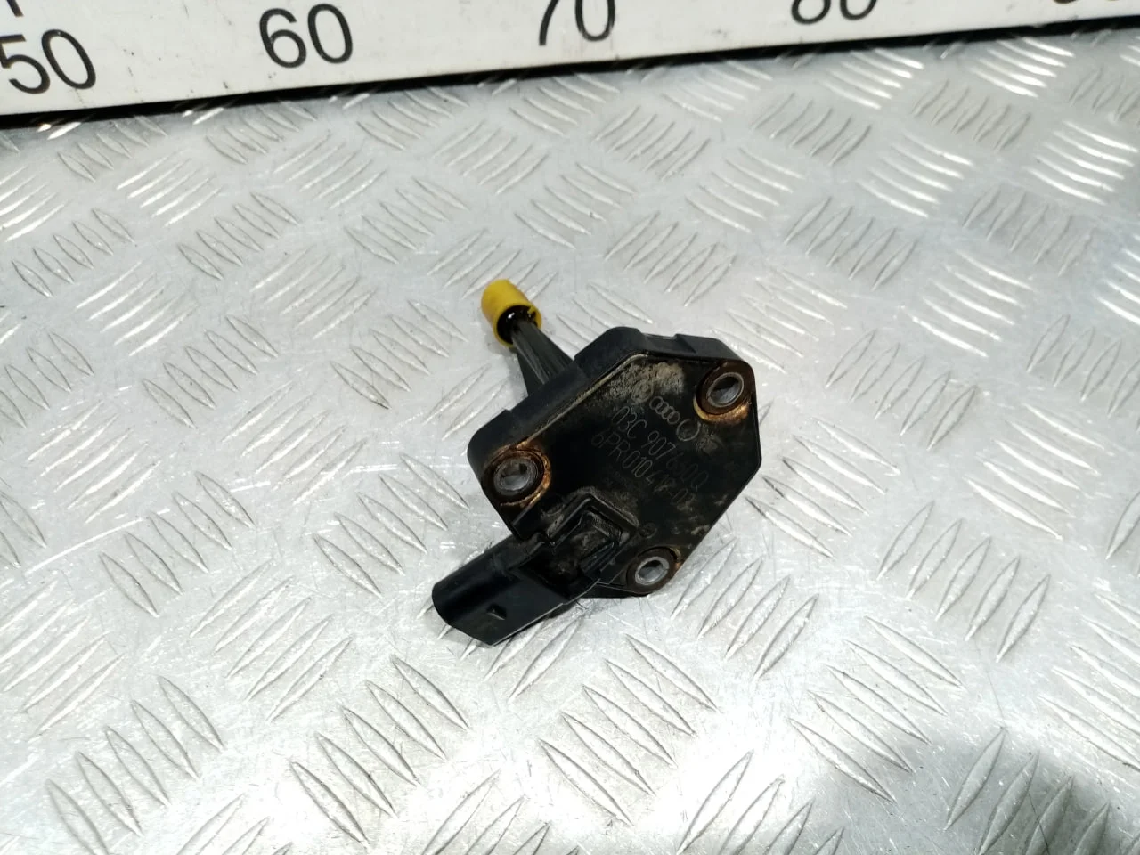 [Б/У] Датчик уровня масла VAG [Код: 00684102 ]