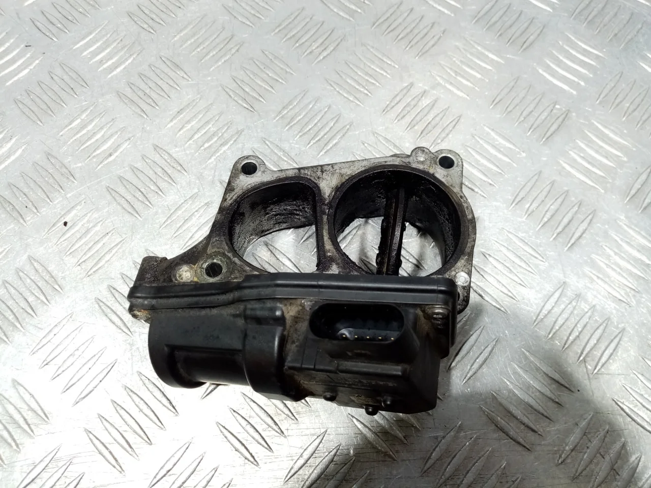 [Б/У] Заслонка дроссельная электрическая [Код: 00684145 ]