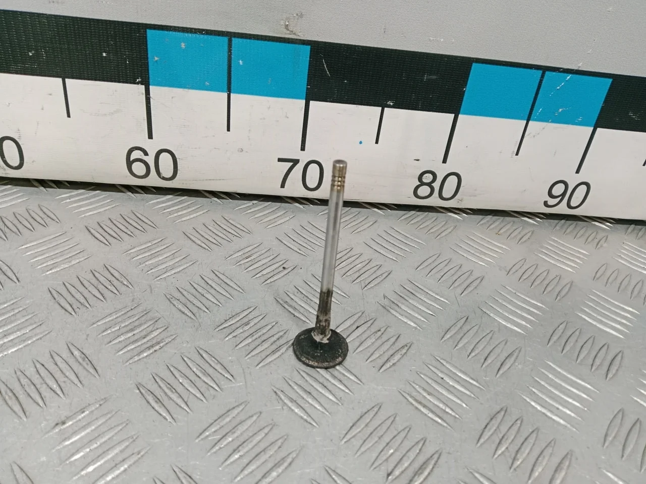 [Б/У] Клапан выпускной 102х28х6 [Код: 00641412 ]