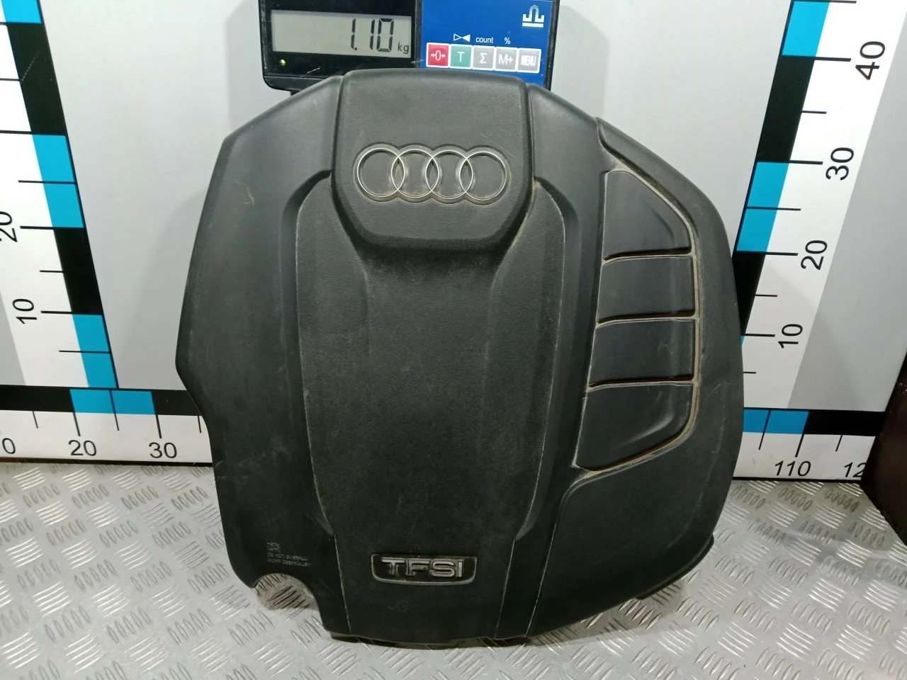 [Б/У] Накладка декоративная на двигатель [Код: 00682014 ]