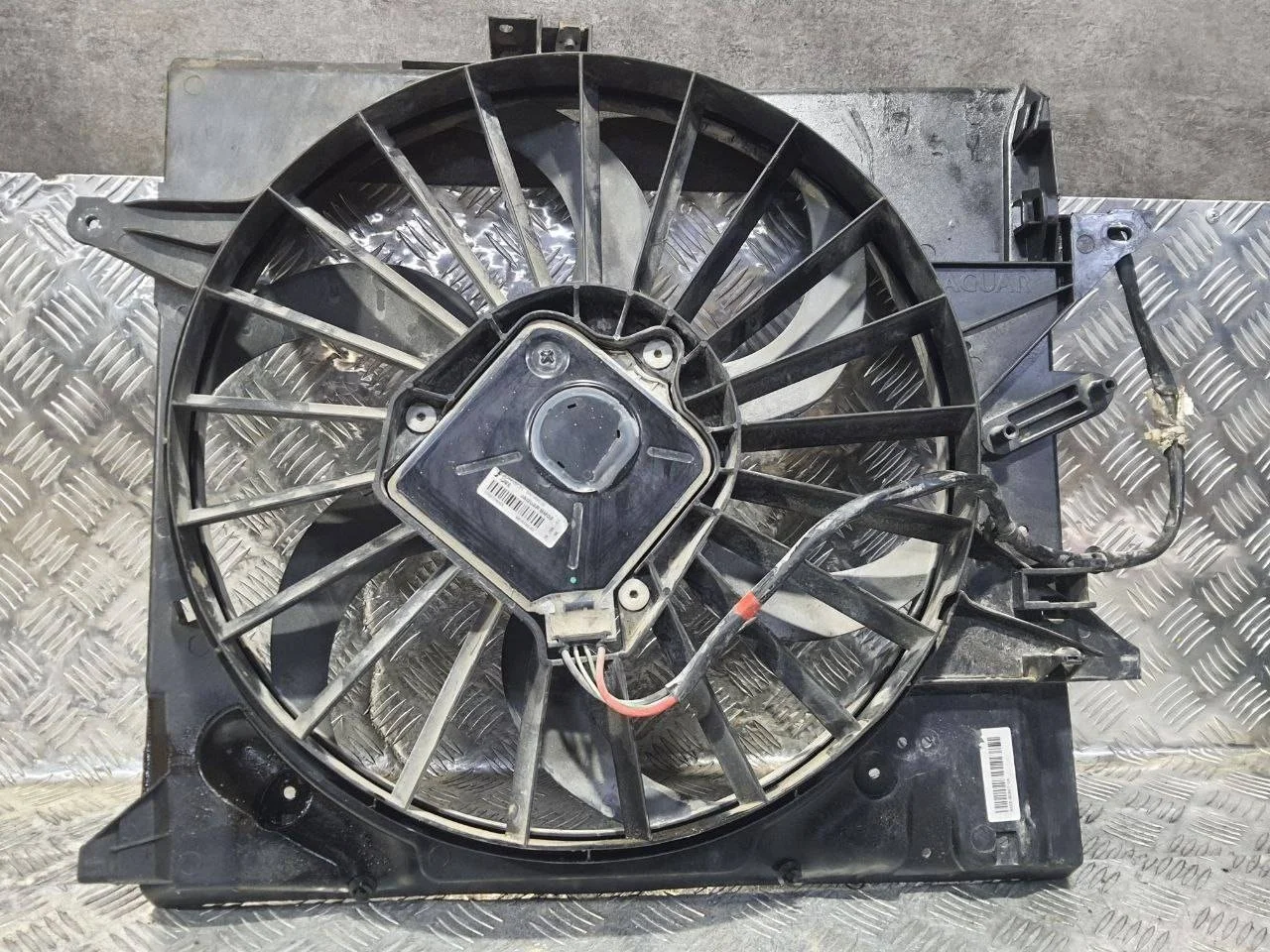вентилятор охлаждения Jaguar XF X250 250