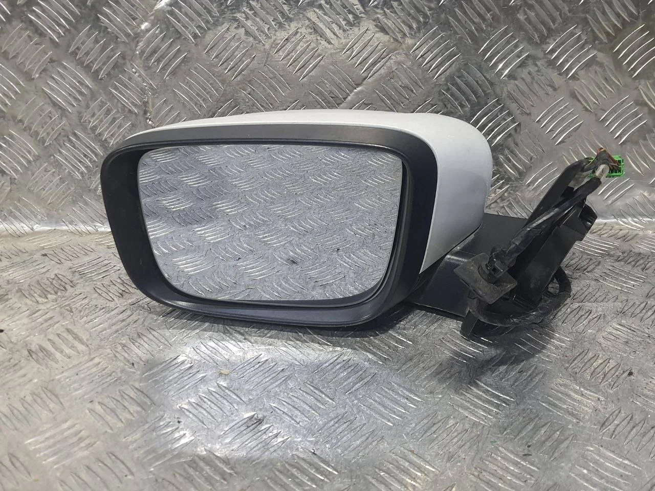 зеркало наружное левое Volvo XC60   белый