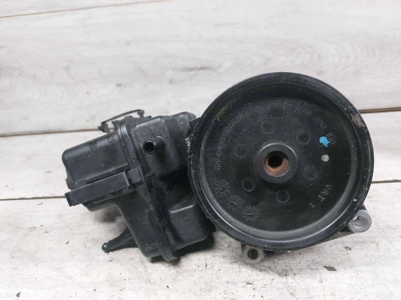 насос гидроусилителя руля Mercedes-Benz Vito W639