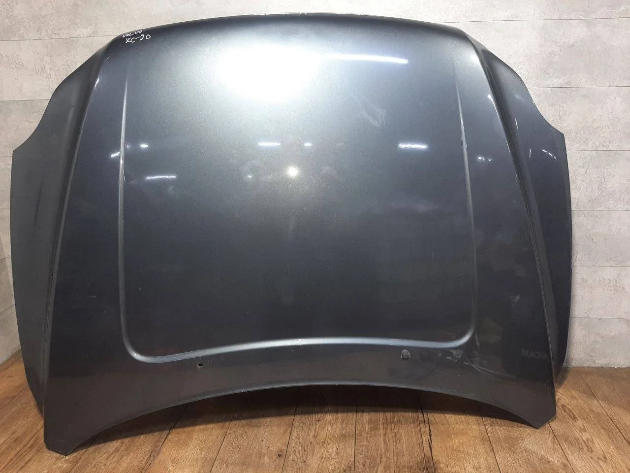 капот Volvo XC90