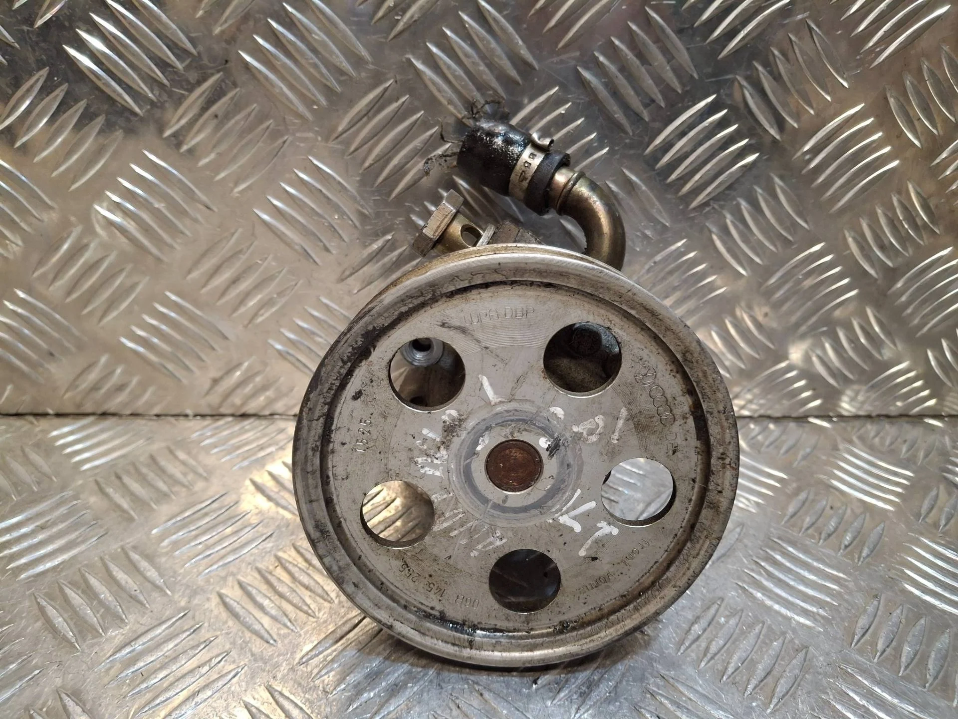 насос гидроусилителя руля Audi A4 B6