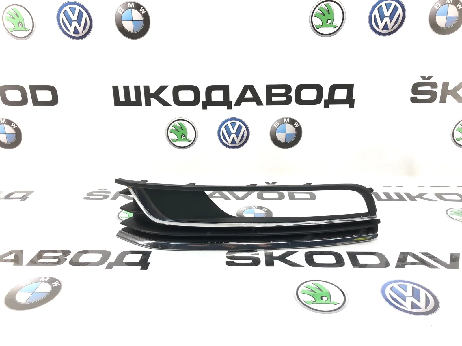 Накладка противотуманной фары ПТФ Volkswagen Passat 2011 3AA854661A9B9 B7 2.0 CFFB, передняя левая