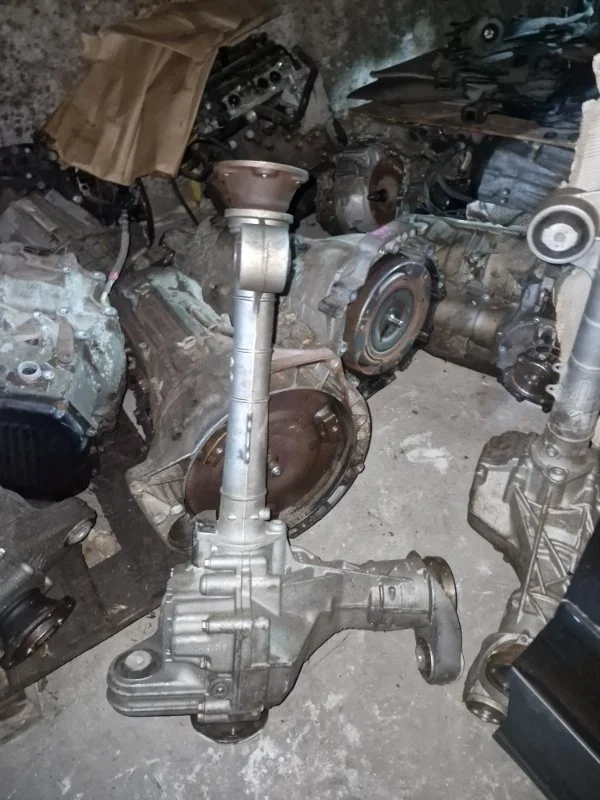 Редуктор переднего моста Porsche Cayenne 2009 957