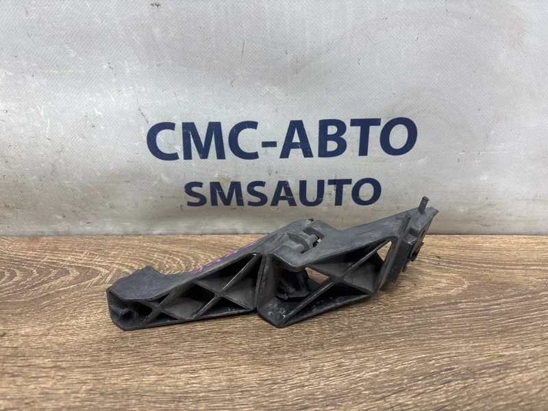 Кронштейн бампера Volkswagen Touareg 2012 7P6807045 NF CGR, задний левый