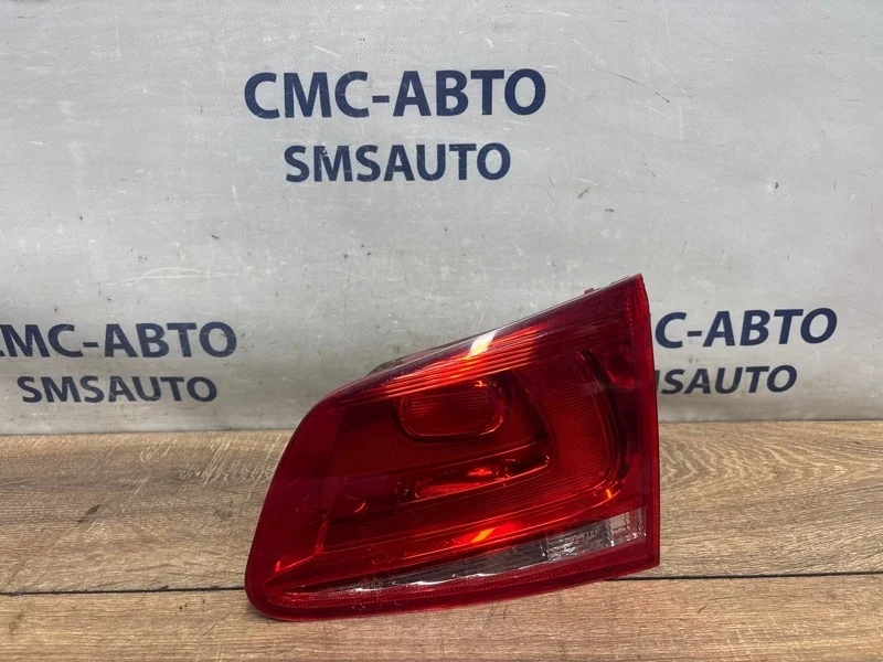 Фонарь крышки багажника Volkswagen Touareg 7P6945094C NF 3.6 CGRA, правый