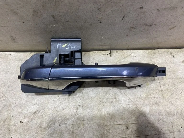 Ручка передняя левая Kia Sportage 4 QL 2015