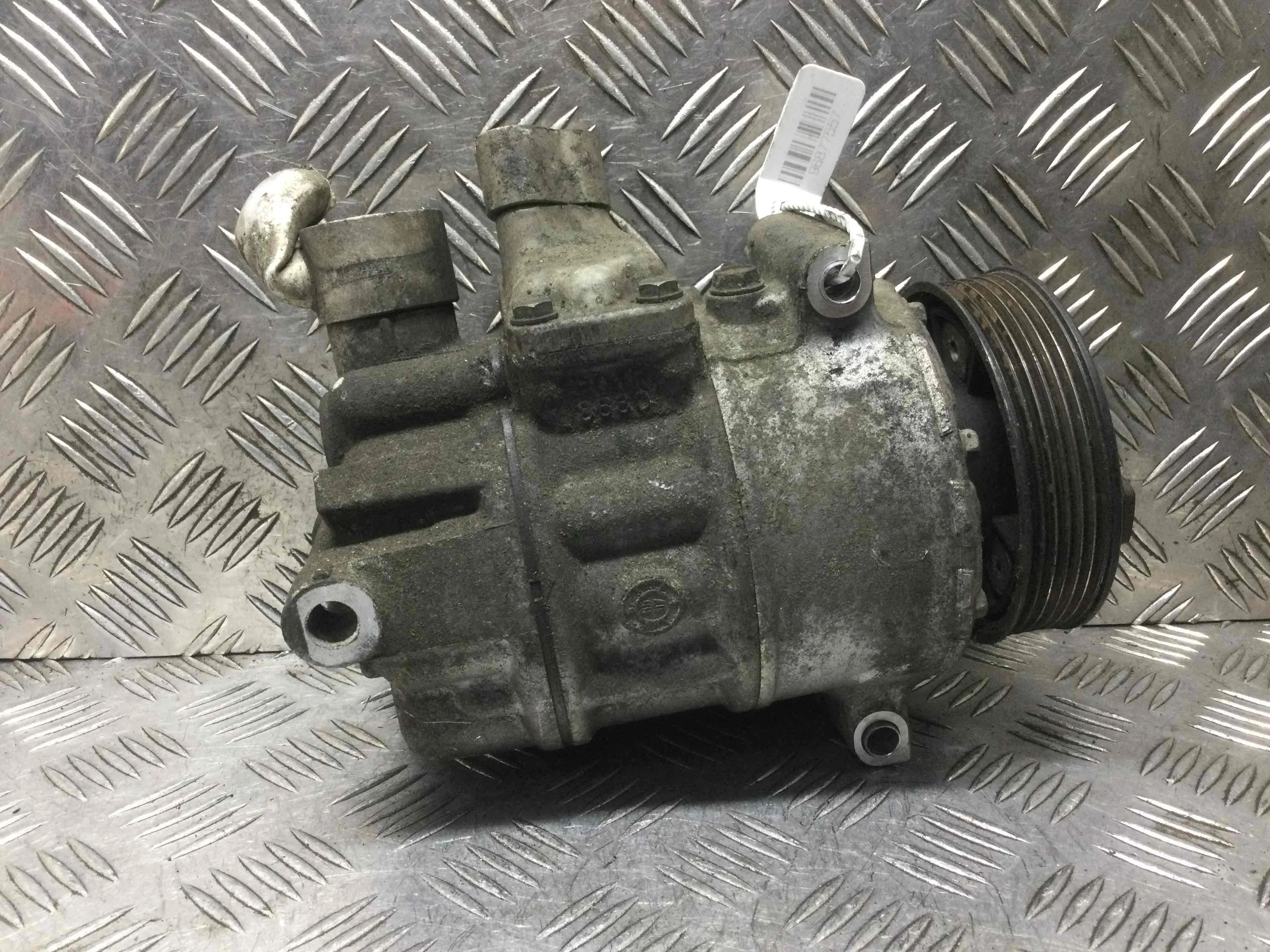 Компрессор кондиционера Volkswagen Golf 6 поколение (2008-2015) дизель 1.6 TDI Механика Х/б