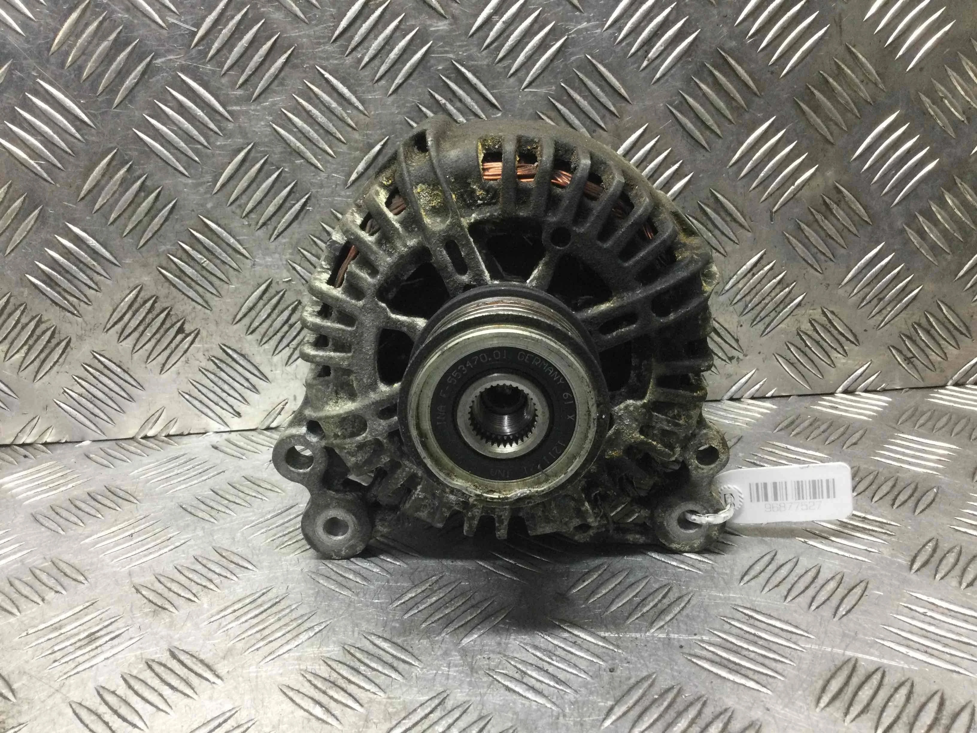 Генератор Volkswagen Caddy 3 поколение (2004-2010) дизель 2.0 SDI Механика Фургон