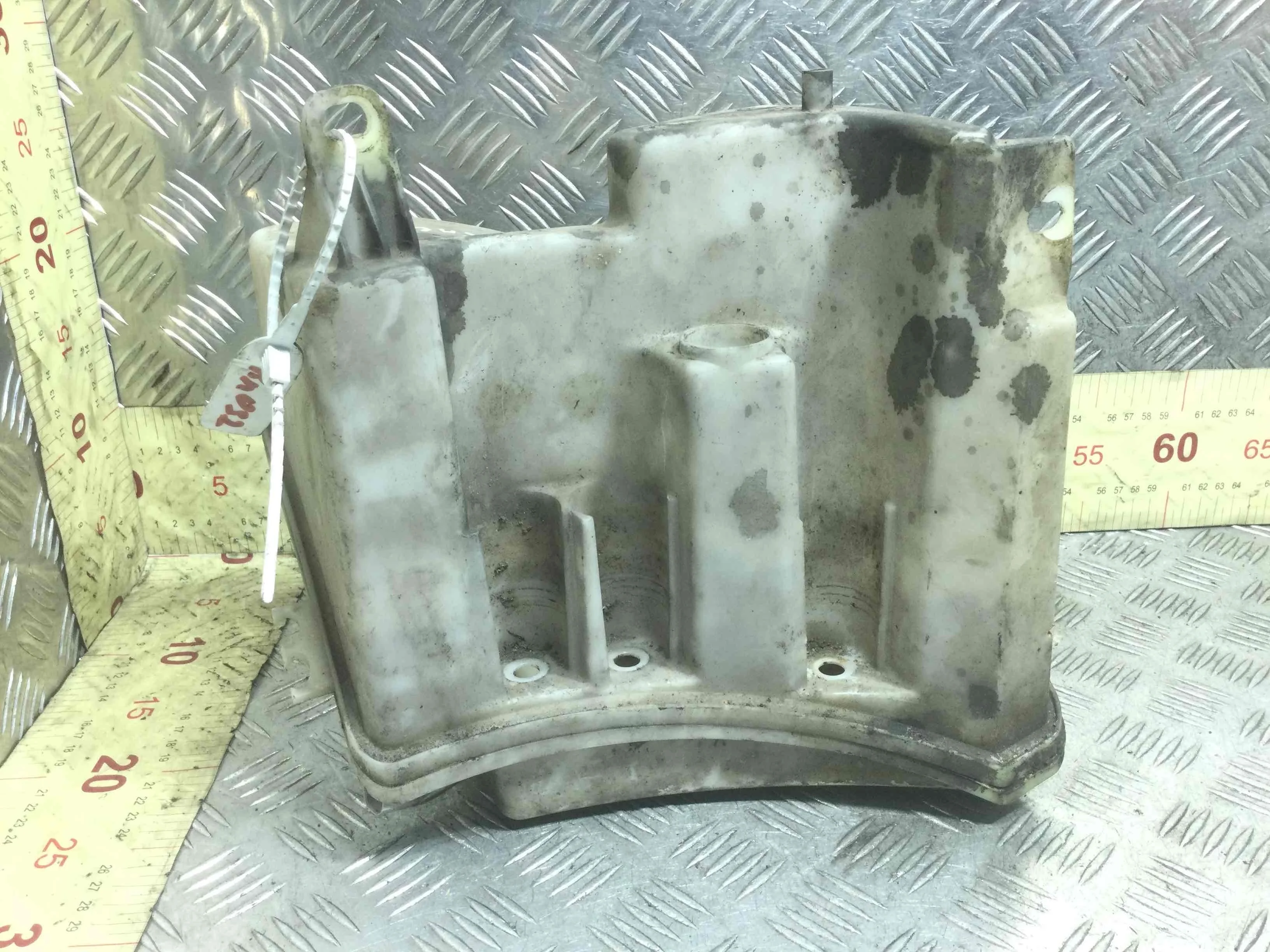 Бачок омывателя Land Rover Range Rover 3 поколение (2002-2005) дизель 3.0