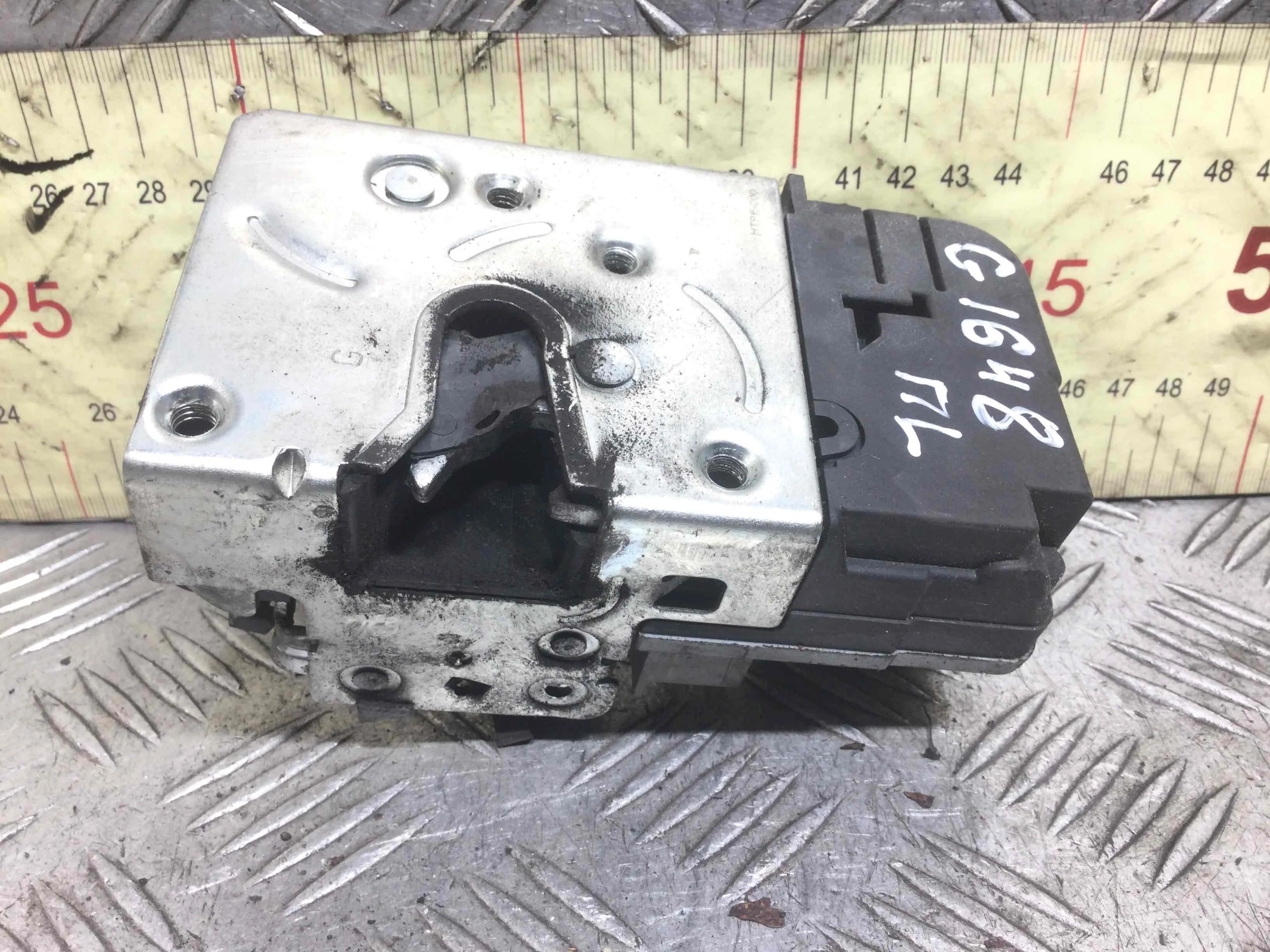 Замок двери передней левой Peugeot 206 1 поколение (1998-2003) бензин 2.0 i Механика Кабриолет