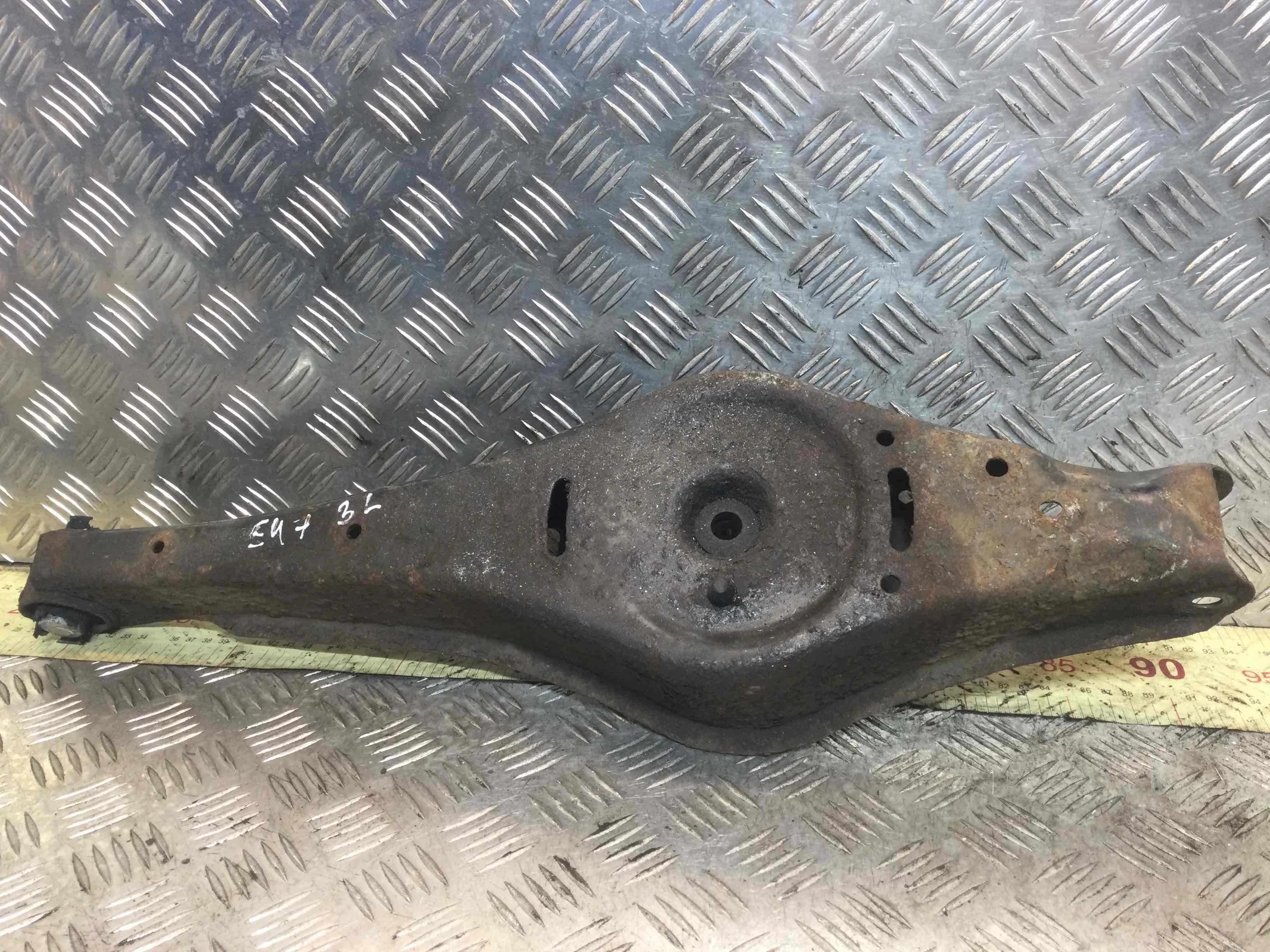 Рычаг задний левый Audi A3 8P/8PA [рестайлинг] (2004-2008) бензин 2.0 FSI Механика 5-дв, х/б