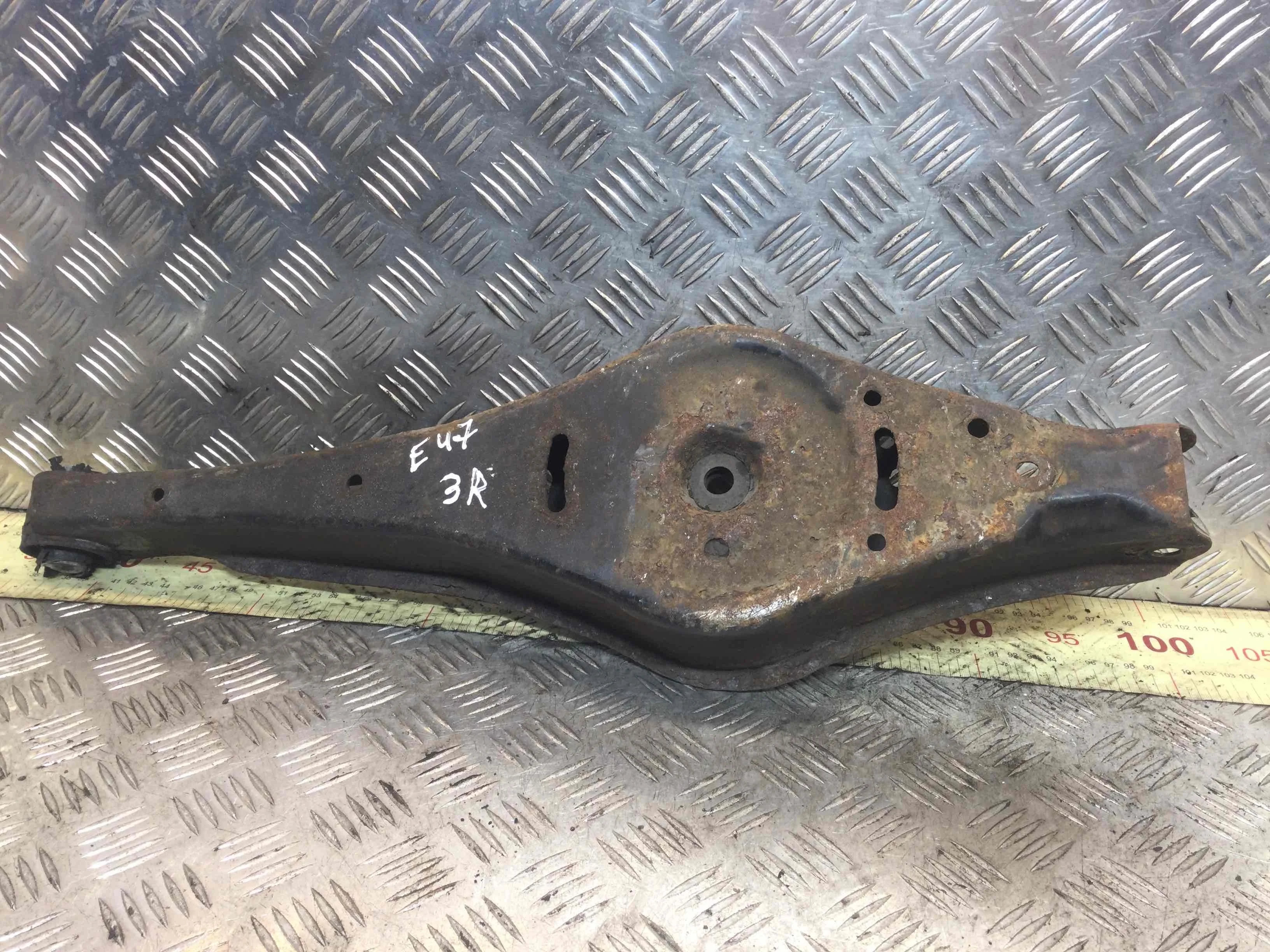 Рычаг задний правый Audi A3 8P/8PA [рестайлинг] (2004-2008) бензин 2.0 FSI Механика 5-дв, х/б