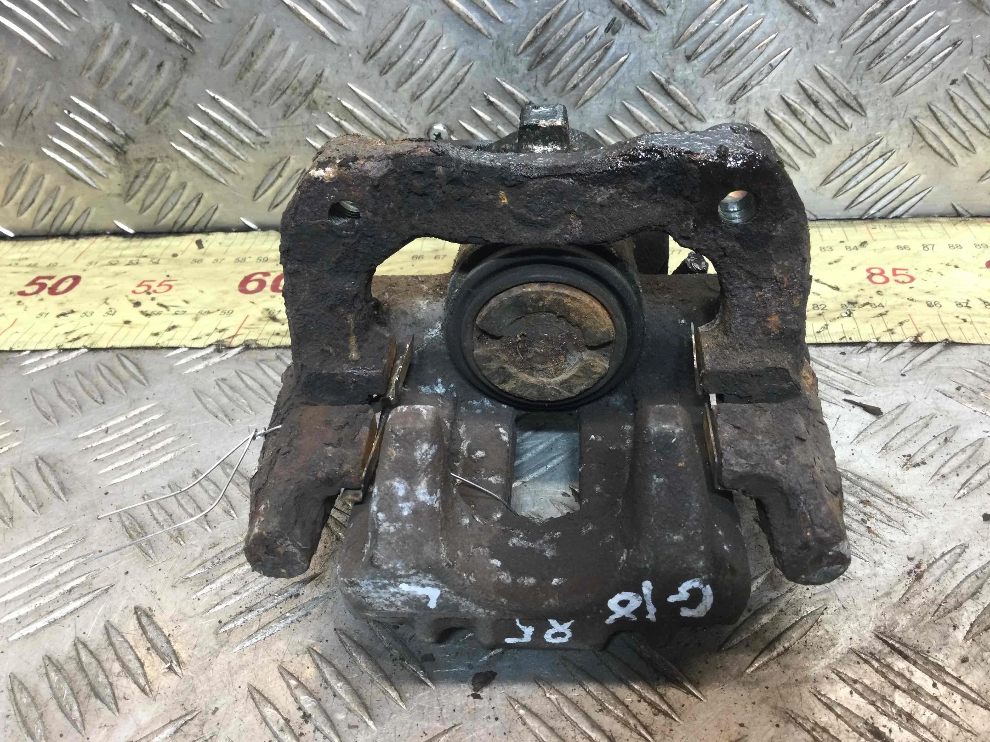 Суппорт задний левый Volkswagen Golf 4 поколение (1997-2004) бензин 1.6 i Механика Х/б