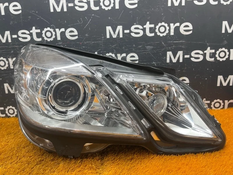 Фара Mercedes-Benz E-Class 2009 A2128205861 W212 272.980, правая