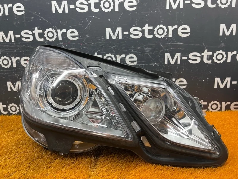 Фара Mercedes-Benz E-Class 2009 A2128201039 W212 272.952, правая