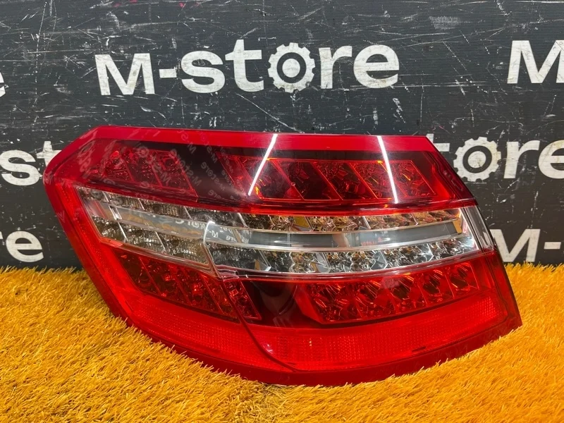 Фонарь задний Mercedes-Benz E-Class 2009 A2128201164 W212 272.952, левый