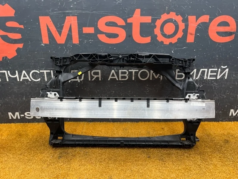 Рамка радиатора Audi Q3 2012 8U0805594B 8U CPSA