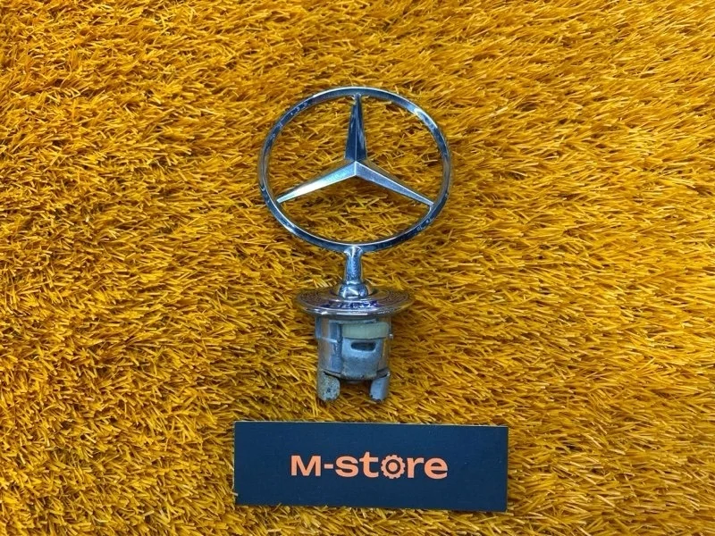 Эмблема на капот Mercedes-Benz E-Class 2005 A2108800186 W211 272.943