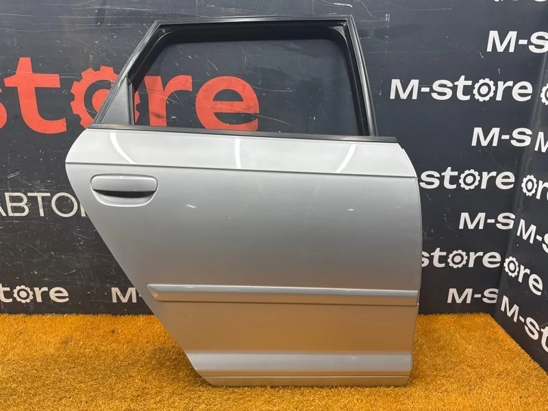 Дверь Audi A3 2007 8P4833052A 8P BWA, задняя правая