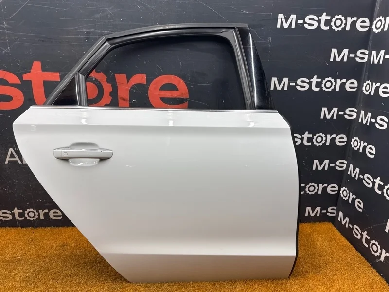 Дверь Audi A8 2012 4H0833052C 4H/D4 CGWD, задняя правая