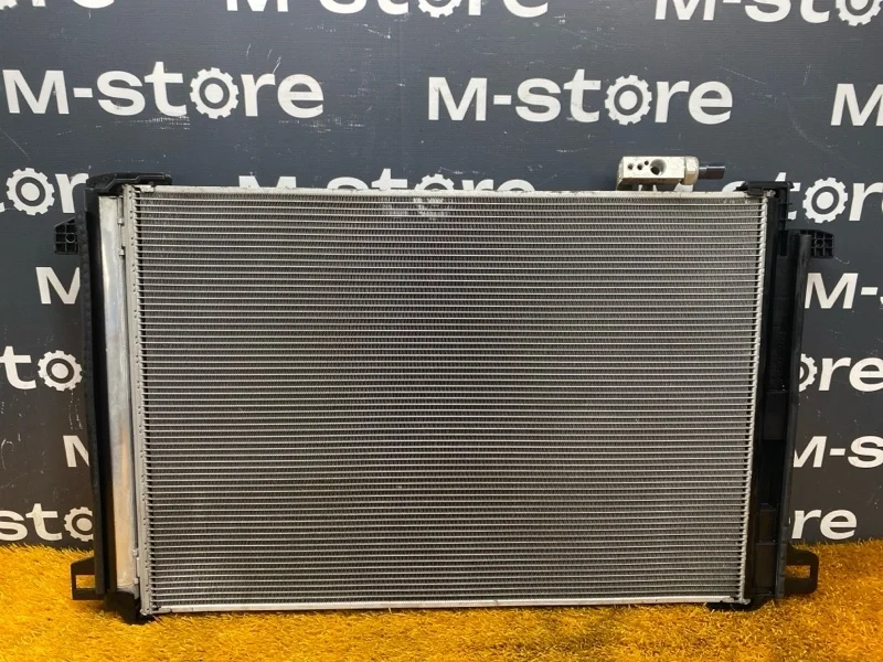 Радиатор кондиционера Mercedes-Benz C-Class 2010 A2045000654 W204 271.860